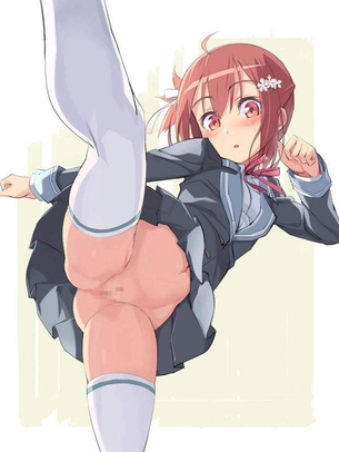 【マンチラ不可避】所謂「はいてない」女子がキックしてる二次エロ画像