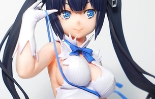 『ダンまち』ヘスティアの例の紐を利用しておっぱいを持ち上げ食い込んでるエロフィギュア