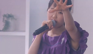 【画像あり】声優の東山奈央ちゃん、最高にエロ腋を見せまくってしまうwwwwwwww