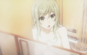 アニメ『スクールガールストライカーズ』1話で女の子たちのエロいシャワーシーン！
