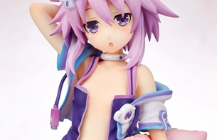 『ネプテューヌ』ねぷねぷの服がはだけてエロい貧乳おっぱいが見えそうなエロいフィギュア