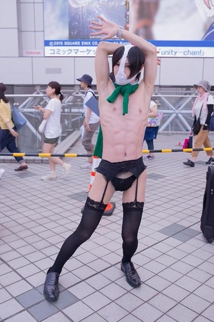 【C88】夏コミケ二日目出来事＆おもしろコスプレまとめ。約16万人が来場で昨年より1万人下回る！！