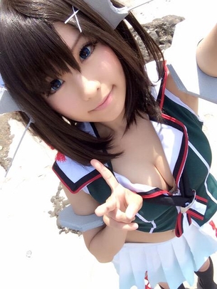 【画像】『艦これ』超可愛い摩耶コスプレイヤーの谷間エロ過ぎワロタwww