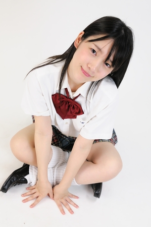 【画像】声優「内田真礼」の上半身がエロくて完璧すぎ問題wwwwwwww