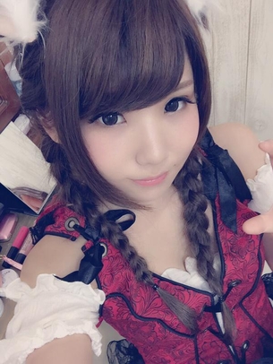 人気コスプレヤー「えなこさん(21)」の最新画像が可愛い過ぎてブヒブヒハッピー効果MAXwww