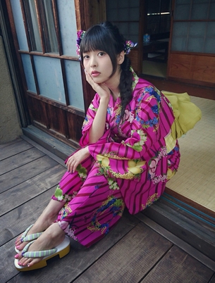 【画像あり】上坂すみれちゃんの足の指もエロすぎるん件wwwwwwwwww