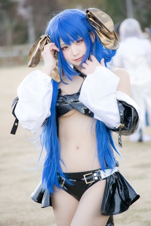 人気コスプレイヤーえなこの露出が激しいエロいコス姿やFF15シドニーなどのコスプレたまらなすぎwwww