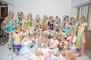 【画像あり】『ラブライブ！』21人の女性コスプレイヤーが南ことりのコスプレをした結果がカオスwwwwww