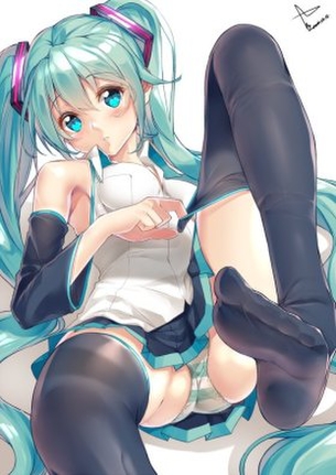 こんなにエロ過ぎるニーソの画像は反則です！
