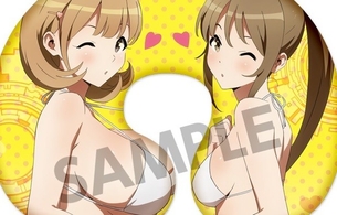 『オカルティック・ナイン』女の子二人のおっぱいに挟まれるエロいイラストのネックピロー