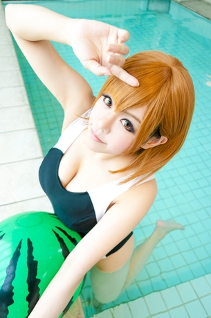 【画像大量】女性コスプレイヤーの露出激しい水着姿エロ過ぎ抜いたwwwwwwww