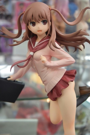 【画像】『咲-Saki-』憧ちゃんのフィギュアがエロケツ丸出しでお店で売っててワロタwww