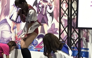 東京ゲームショウ2017『ぎゃる☆がん2』女の子のスカートをめくってパンツを見るステージ