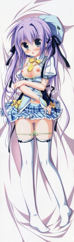 抱き枕の可愛い二次元画像。