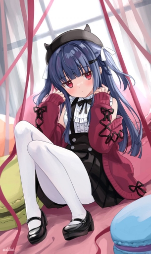 【二次】白タイツに包まれた細っこい脚が可愛いらしい女の子の二次画像