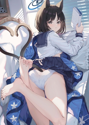 【非・微エロ】うつ伏せになって休憩中の女の子たちまとめ その７