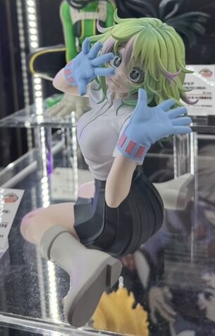 【朗報】ヒロアカの透明人間ちゃん、エチエチなフィギュアが登場する