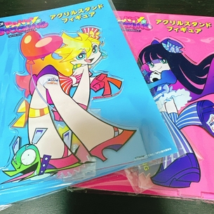 【悲報】さすがにエッチすぎるアクリルスタンドが発売される
