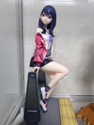 【画像】『グリッドマン』六花のちょっとエッチなフィギュア買ったったｗｗｗｗｗｗｗｗ