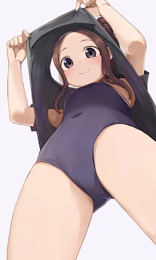 ローアングルの背徳感あふれるエロ画像