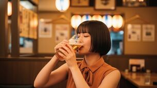 【AI腋毛画像】AI美女の腋毛を見ながらビールを飲みたい [AI Generated]