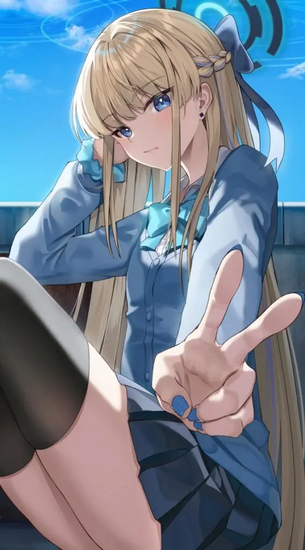 制服を期待する人が集まる画像倉庫。