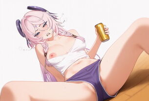 「もう寝るの…？」おウチでﾀﾞﾗﾀﾞr…リラックスしてるショートパンツ姿の女の子画像♪