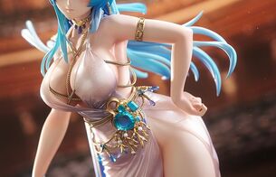 『勝利の女神：NIKKE』ヘルムのエロすぎとんでもムチムチおっぱいのエロドレスフィギュア！