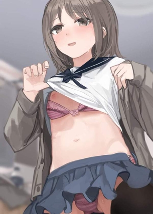 【船員デー】セーラー服を脱いでる途中の二次エロ画像