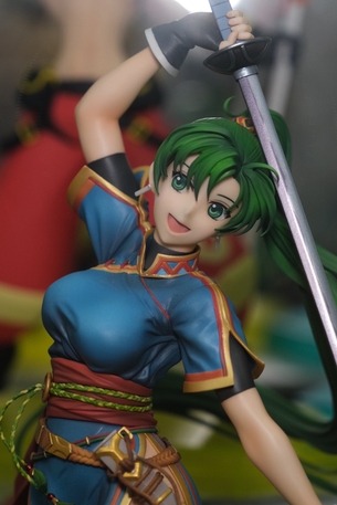 【悲報】ファイアーエムブレムさん、エロすぎるフィギュアを発売してしまう