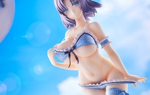 『閃乱カグラ』雪泉のほぼ乳首が見えちゃってるエロすぎる水着半脱ぎ姿のエロフィギュア