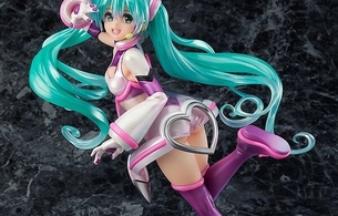 『初音ミク』矢吹先生が描いたエロいスケスケデザインのエロ衣装のエロフィギュア！