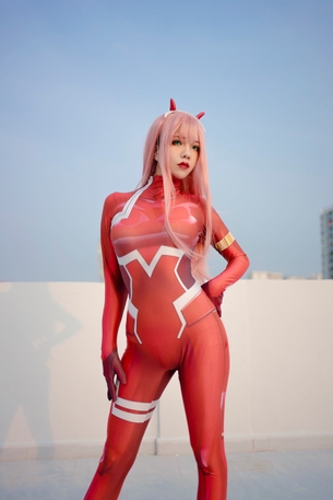 【画像あり】ダリフラのゼロツーのエチエチコスプレイヤー見つかるwwwwww