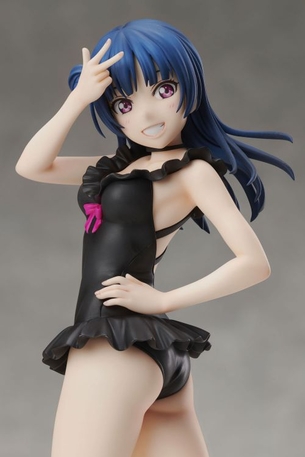 『ラブライブ！サンシャイン』水着姿の善子ちゃんフィギュア尻エロすぎwwwwwwwwwww