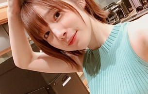 声優・内田真礼さんが生放送でパンチラをしてめっちゃエロいパンツを見せてしまう！