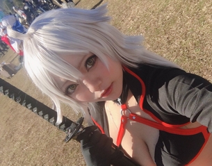 この寒い中コミケで水着コスプレをする猛者エロレイヤーがこちら！！！！！！
