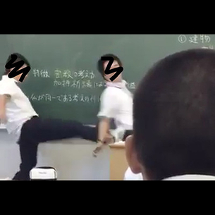 【ドールズフロントライン】95式が指揮官のためにお偉いさんに体を好き勝手されちゃうwww