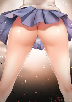 お尻丸出しだけど一応マ〇コ隠してます?! プリケツ＆エロTバック娘♪
