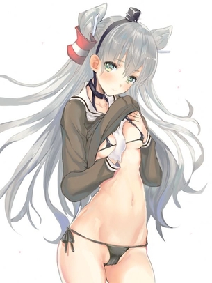 ハプニング的なエロ画像 着替え中のオンナノコに鉢合わせ!!