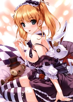 淫乱臭がたまらない コンドームが散らばってたり咥えてたり…