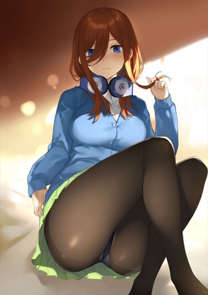 「五等分の花嫁」の中野三玖のエロ画像 100枚