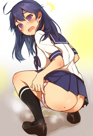 【二次】パンツまで染みちゃってるお漏らし女の子の二次エロ画像！