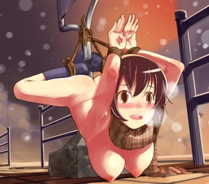 【SM】宙吊り状態で拘束されてる二次エロ画像