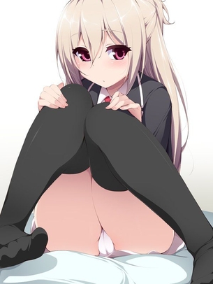 【2次】ご利益がありそうな美少女のパンチラ二次エロ画像【パンチラ】