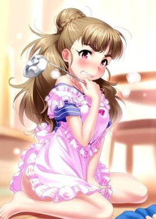 裸エプロンの二次エロ画像を愛でる。