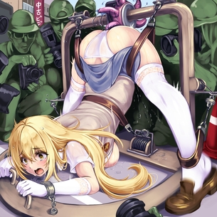 公然の面前で恥ずかしい姿で拘束され晒し者にされてる女の子！　その８