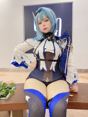 お前らの好きそうなコスプレイヤー見つけたぞｗｗｗｗｗｗｗｗｗｗｗ