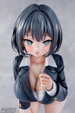 【朗報】職場に１人はいそうなエッチな美少女が遂にフィギュア化！！
