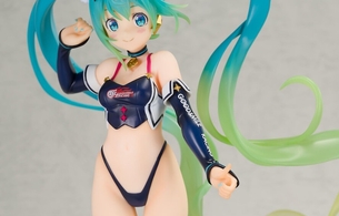 脱がすとエロすぎハイレグTバックの初音ミクフィギュア『レーシングミク2018 summer Ver.』