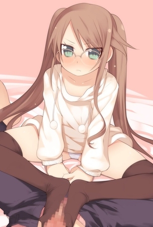 足コキでおちんちんをシコシコ・・・こんなかわいいオナホがあったら幸せそうですね！